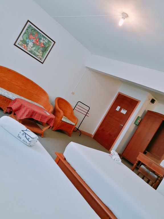 נחון סי טמארט Muang Khon Guest House מראה חיצוני תמונה