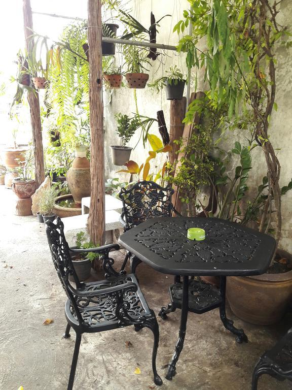 נחון סי טמארט Muang Khon Guest House מראה חיצוני תמונה