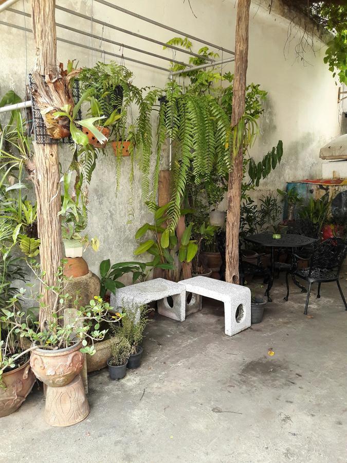 נחון סי טמארט Muang Khon Guest House מראה חיצוני תמונה
