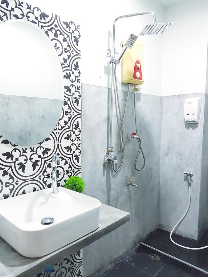 נחון סי טמארט Muang Khon Guest House מראה חיצוני תמונה